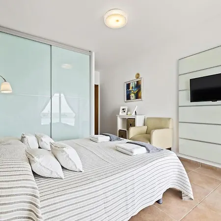 Vila Flora - Vipvipvillas Playa Blanca (Lanzarote)