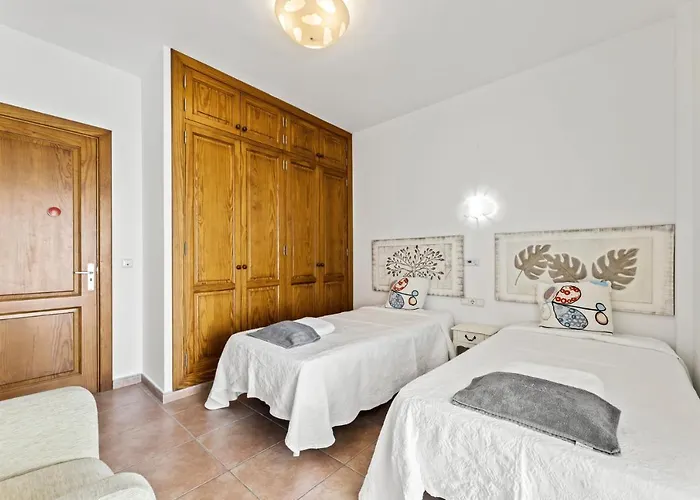 Flora - Vipvipvillas Villa Playa Blanca (Lanzarote)