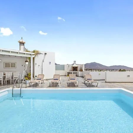Flora - Vipvipvillas * Playa Blanca (Lanzarote)