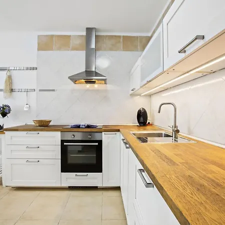 Flora - Vipvipvillas Villa